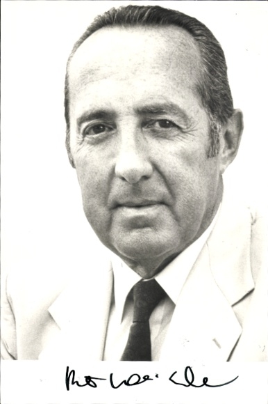 Fotografía del periodista Peter Scholl-Latour, autógrafo.