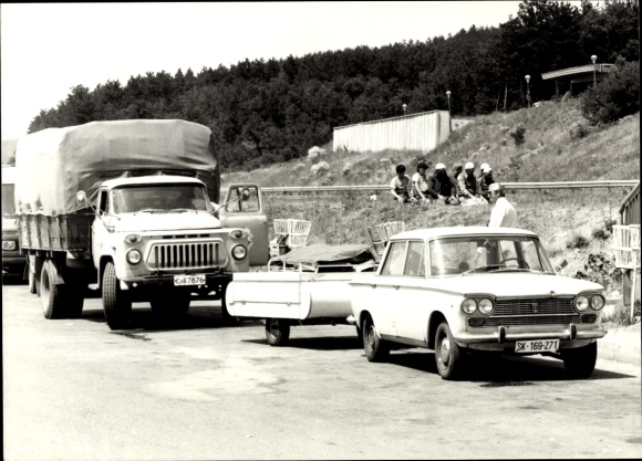 foto Bulgaria, carretera Dragoman-Sofía, coches, camiones