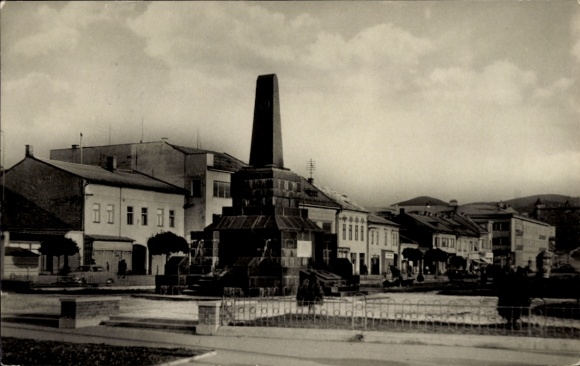 TP Zvolen Altsohl Eslovaquia, monumento, edificios, árboles, calle, Zvolen