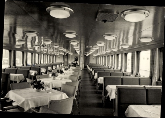 TP Berlin Mitte, barco de pasajeros de lujo de la Flota Blanca, salón social